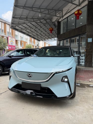 Mazda EZ-60 EREV អគ្គិសនីលាយសាំង