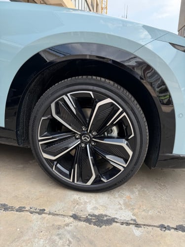 Mazda EZ-60 EREV អគ្គិសនីលាយសាំង
