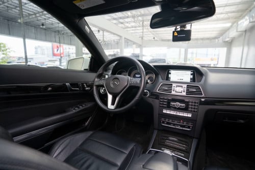 Mercedes benz E200 coupe