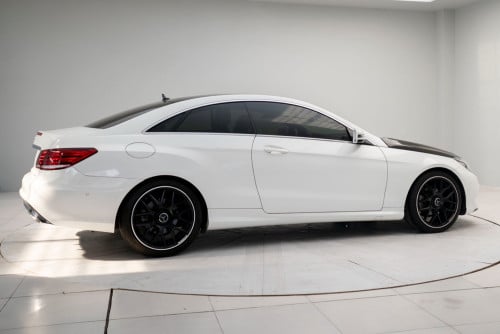 Mercedes benz E200 coupe