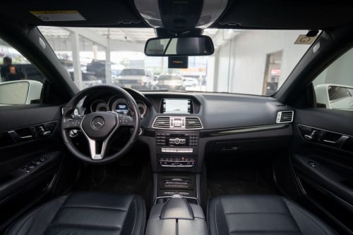 Mercedes benz E200 coupe