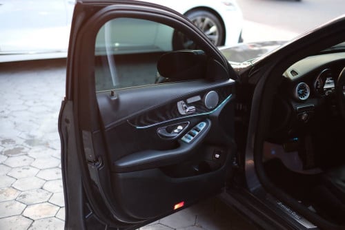 Mercedes C300 ក្រដាសពន្ធឡានមូល លក់clear stock