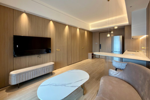 Modern 2 Bedrooms Condo with River Views