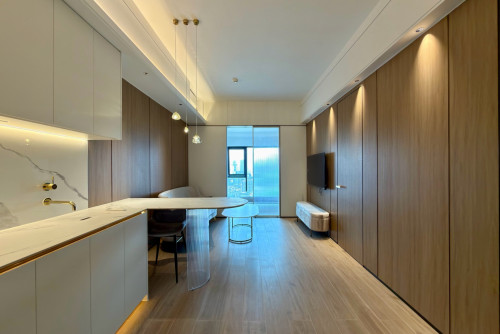 Modern 2 Bedrooms Condo with River Views