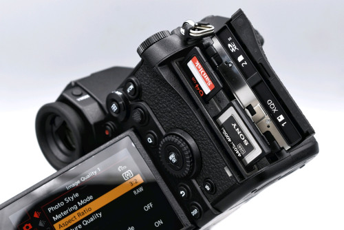 Panasonic LUMIX S1 Body
