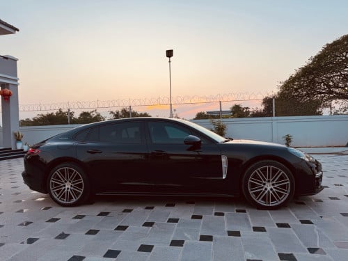 Porsche Panamera 4S Excutive 2.9 មាសុីនជំនាន់ថ្មី