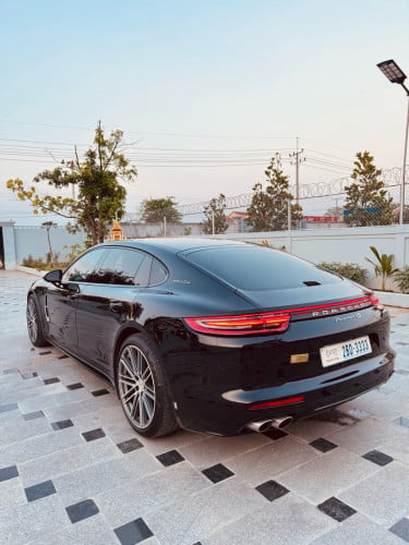 Porsche Panamera 4S Excutive 2.9 មាសុីនជំនាន់ថ្មី