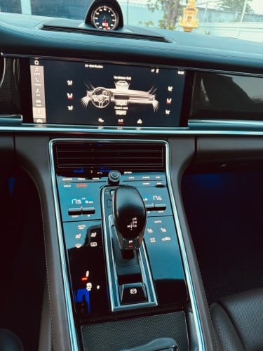 Porsche Panamera 4S Excutive 2.9 មាសុីនជំនាន់ថ្មី