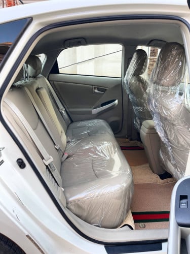 Prius 2014 Option 3 ឡានស្អាតលាស់