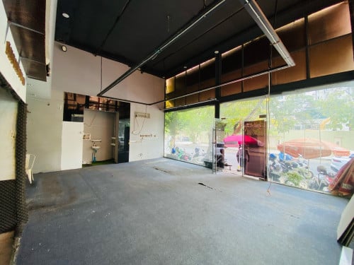 Shop For Rent In Bassac Lane near Norodom Blvds