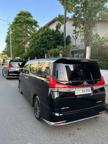 Toyota alphard 2015 តម្លៃ (42500$) V4 សាំងសុទ្ធ update LM350 2023