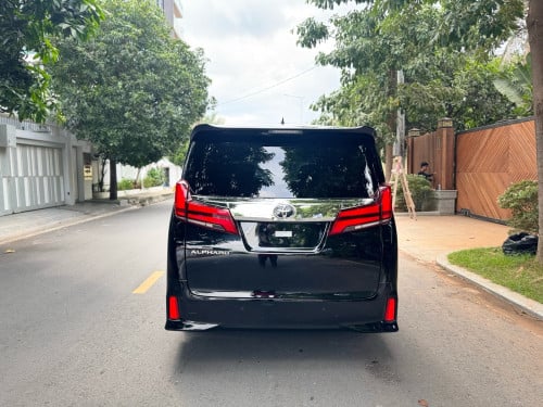 Toyota Alphard 2021