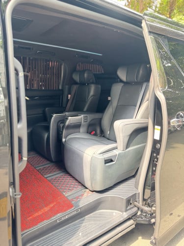 Toyota Alphard 2021