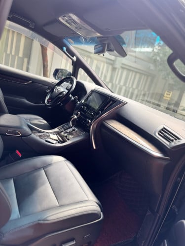 Toyota Alphard 2021
