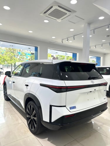 TOYOTA BZ3X