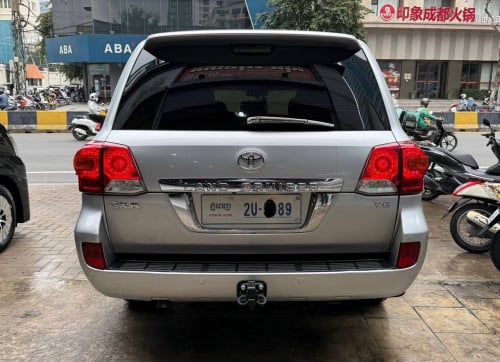 Toyota Land Cruiser 2012