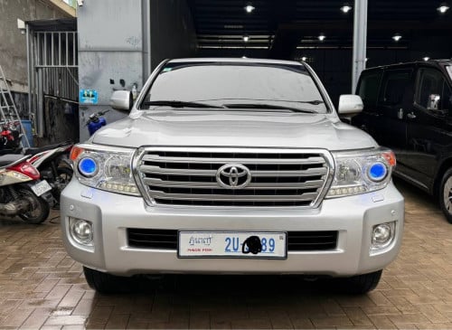 Toyota Land Cruiser 2012