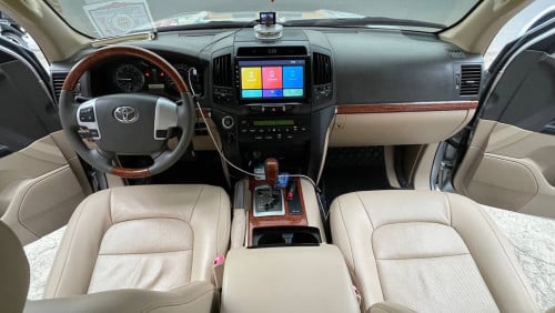 Toyota Land Cruiser 2012