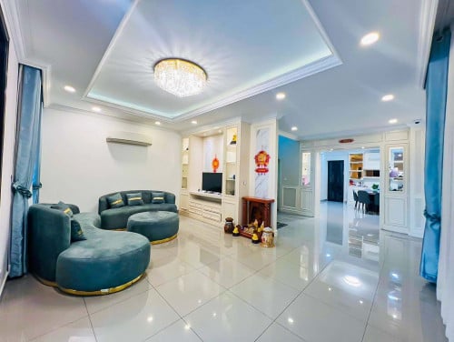 Twin Villa for rent at borey ChipMong 271