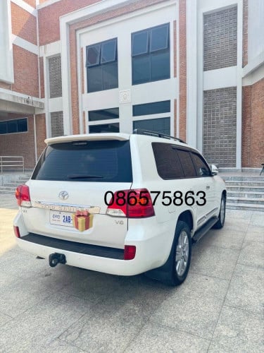 Urgent Land Cruiser015 newly90% for sale