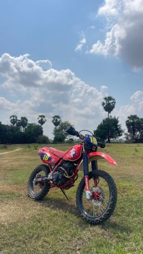 XR 250c  2000$