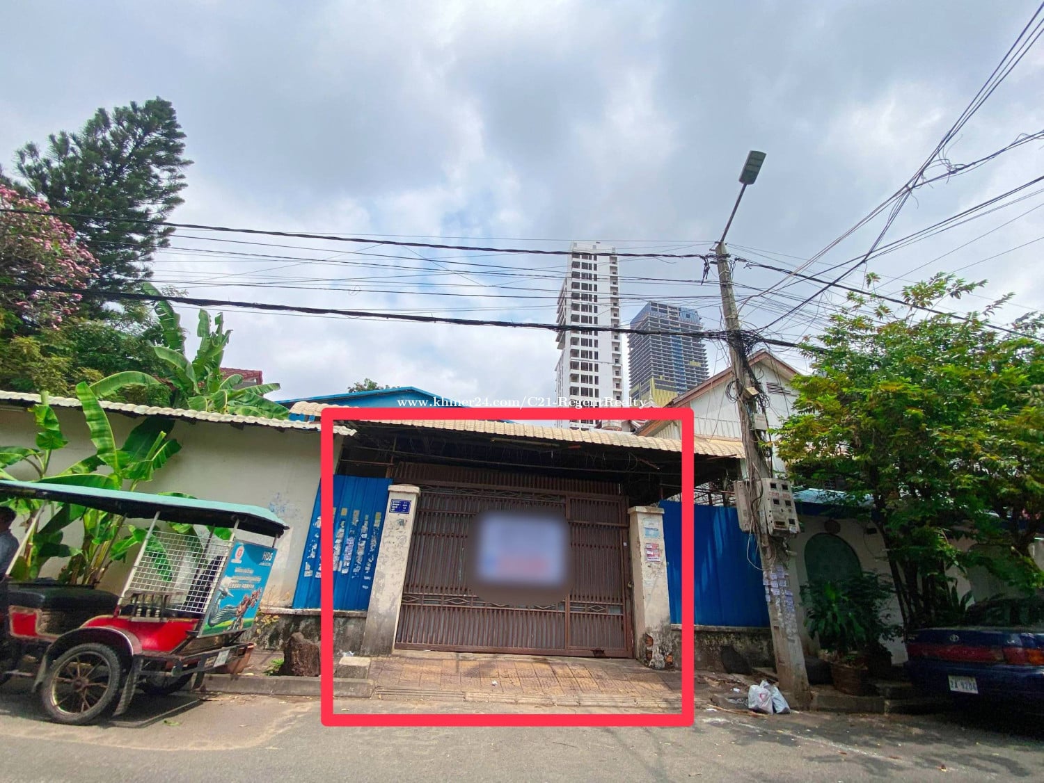 Warehouse for Rent at Boeng Trabek. Perfect for business.