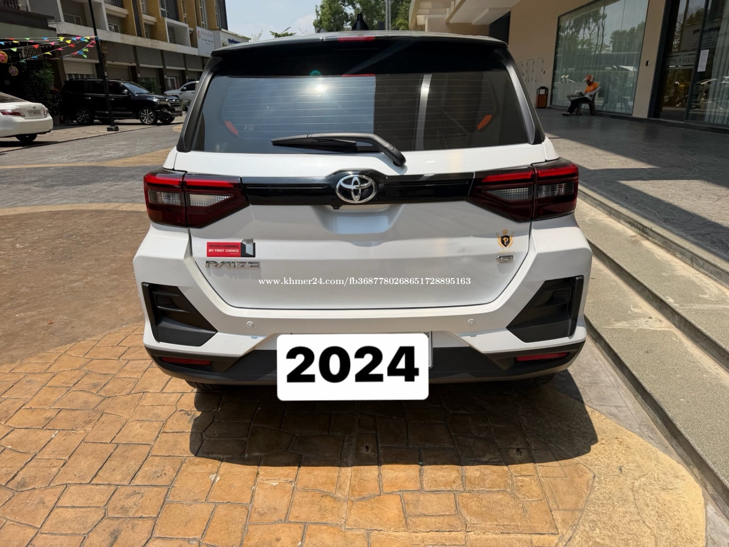 ឡានលក់ឆ្នាំ2024ដំបួលខ្មៅសោពីរគ្រាប់លក់19800$-016444430