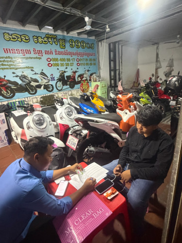 ហាងម៉ូតូសាងសេរីរ័ត្ន មានលក់បង់រំលាស់ម៉ូតូគ្រប់ប្រភេទ លក់ទិញដាច់វ៉ៃដូរគ្រប់សេវាកម្ម