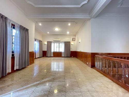 វីឡាសម្រាប់ជួល នៅបឹងកេងកង១ មានអាងទឹក