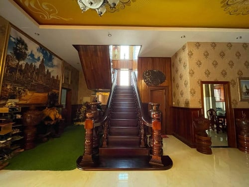 ផ្ទះវីឡាទោល នៅជិតផ្សារឈូកមាស លក់