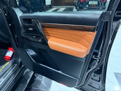 លក់​ 019 Full option Grand turning V6 សាំង​ ម្ចាស់ដេីម​ផ្ទាល់​ ថ្នាំ​សុីនមួយជុំ​ទាំងកាង