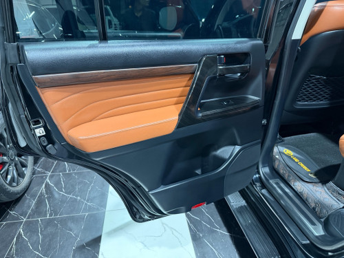 លក់​ 019 Full option Grand turning V6 សាំង​ ម្ចាស់ដេីម​ផ្ទាល់​ ថ្នាំ​សុីនមួយជុំ​ទាំងកាង