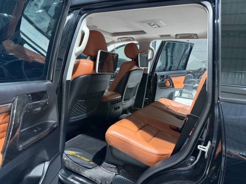 លក់​ 019 Full option Grand turning V6 សាំង​ ម្ចាស់ដេីម​ផ្ទាល់​ ថ្នាំ​សុីនមួយជុំ​ទាំងកាង