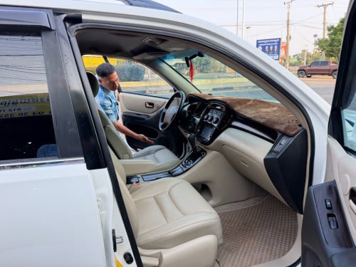 ឆ្នាំ03 ប៉ុង2 V6 ស្អាតលំដាប់មេឡាន