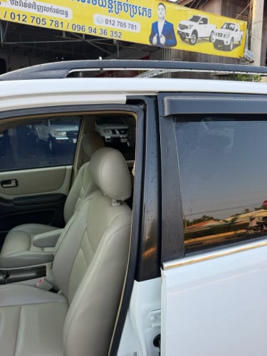 ឆ្នាំ03 ប៉ុង2 V6 ស្អាតលំដាប់មេឡាន