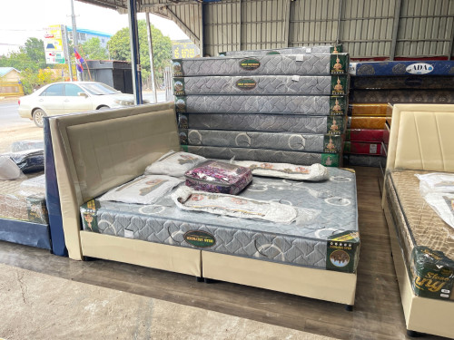 គ្រែ 1.8mx2.0m = 100$   គ្រែ + ពូក កំរាស់2តឹក 1.8mx2.0m =190$