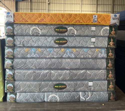 គ្រែ 1.8mx2.0m = 100$   គ្រែ + ពូក កំរាស់2តឹក 1.8mx2.0m =190$