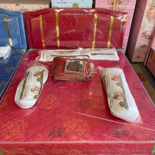 គ្រែ ម៉ូតថ្មី 1.8mx2.0m តម្លៃ119$         គ្រែ+ពូក កំរាស់2តឹក តម្លៃ 215$