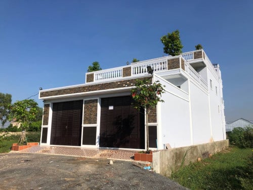 ផ្ទះលំហែលក់បន្ទាប់ តម្លៃ 16**** ចរចាបានបងបង ទំហំ 9m*27