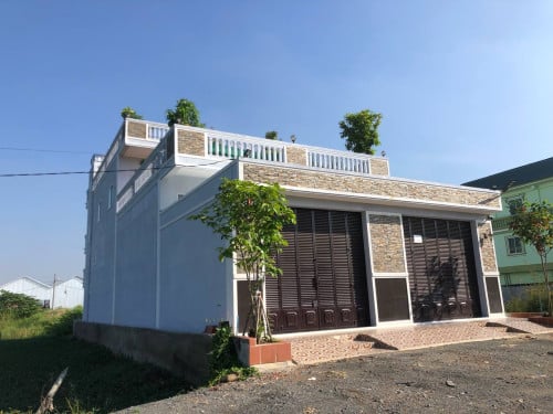 ផ្ទះលំហែលក់បន្ទាប់ តម្លៃ 16**** ចរចាបានបងបង ទំហំ 9m*27