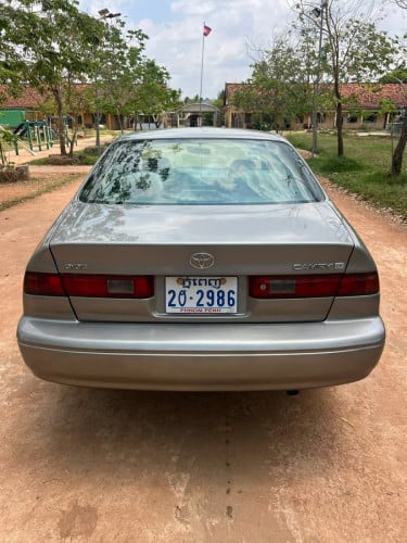 លក់ប្រញ៉ាប់លុយ​ 99 ឡានថ្មី