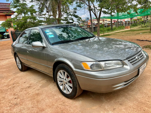 លក់ប្រញ៉ាប់លុយ​ 99 ឡានថ្មី