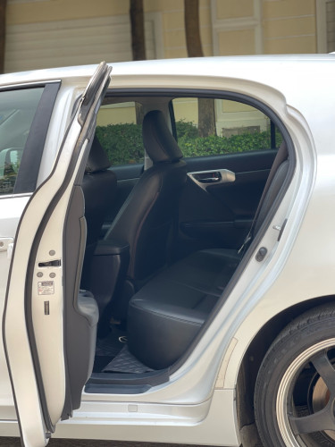 លក់ CT 200H ឆ្នាំ 2011 Full Premium