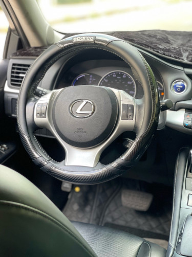 លក់ CT 200H ឆ្នាំ 2011 Full Premium