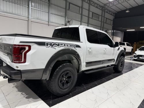 លក់​ F-150 Raptor 018 full option ថ្នាំ​សុីនមួយជុំ​ ម្ចាស់ដេីម​ផ្ទាល់​
