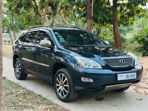 សួរស្តីខ្ញុំចង់លក់ឡានLexusRX330ឆ្នាំ2004ប៉ុង1Half Full Optionតំលៃ18900$ចរចារប្រភេទឡានស្អាតរៀបចំហើយ