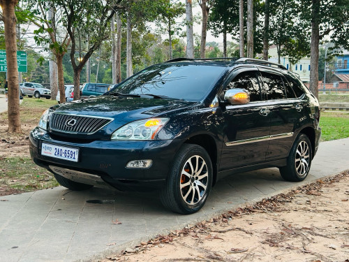 សួរស្តីខ្ញុំចង់លក់ឡានLexusRX330ឆ្នាំ2004ប៉ុង1Half Full Optionតំលៃ18900$ចរចារប្រភេទឡានស្អាតរៀបចំហើយ