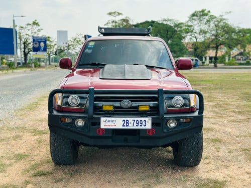 ឡានលក់លេងOff Roadហើយស្រេចសាំងហ្គាសមាសុីនមាសុីនប្រអប់លេខតាន់កាប់ពីតាស់អេមឆ្នាំ1996សុំណុំតំលៃ7900$ចចារ