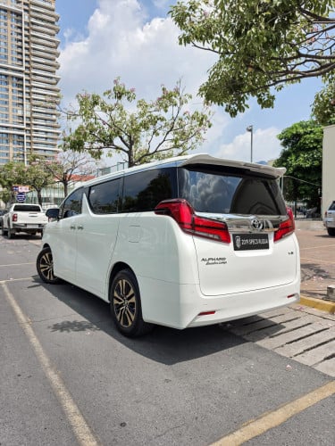 លក់បន្ទាន់! Toyota Alphard Executive Lounge 2019 (V6 Specs Russia)