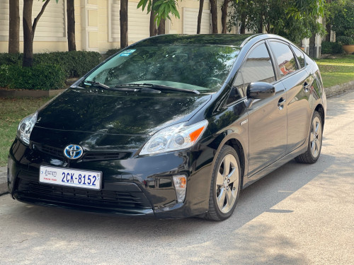 លក់Toyota Prius Persona Option 3 ឆ្នាំ​ 2013